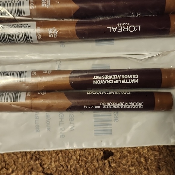 L'Oreal Paris Matte Lip Crayon; Color: Chocolate delight #516 - Picture 3 of 8